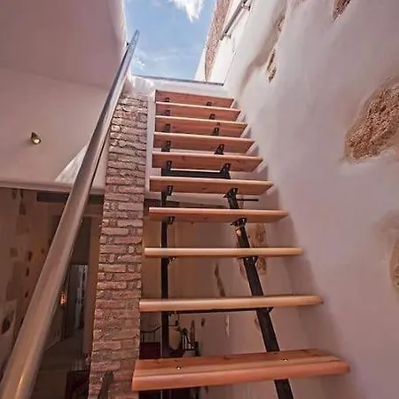 Apollona's Boutique Apartmán